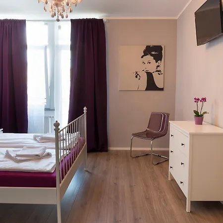 Hotel Forty Four 3*